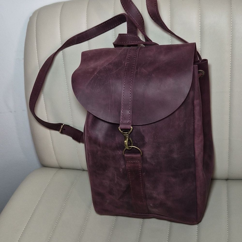 Leather Burgundy Backpack - Classic Minimalist Design Travel Vintage Gorpcore